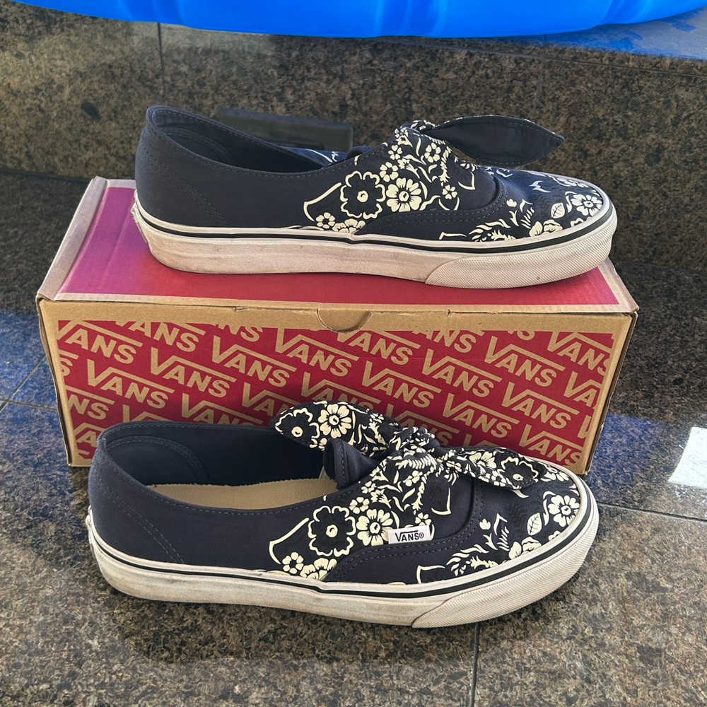 Vans authentic knotted floral shoes